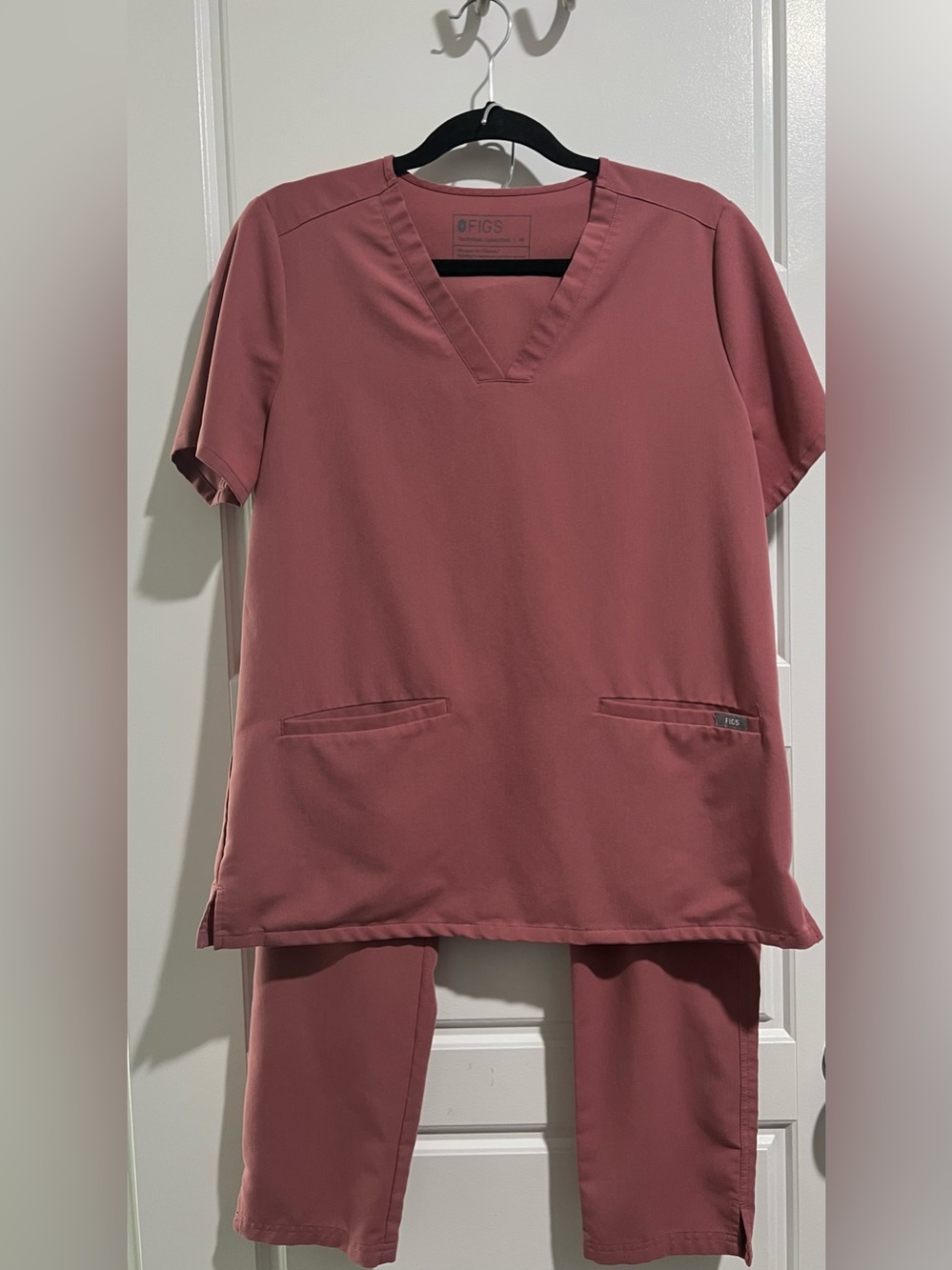 FIGS V-Neck Scrub Top in Dusty Rose Pink
